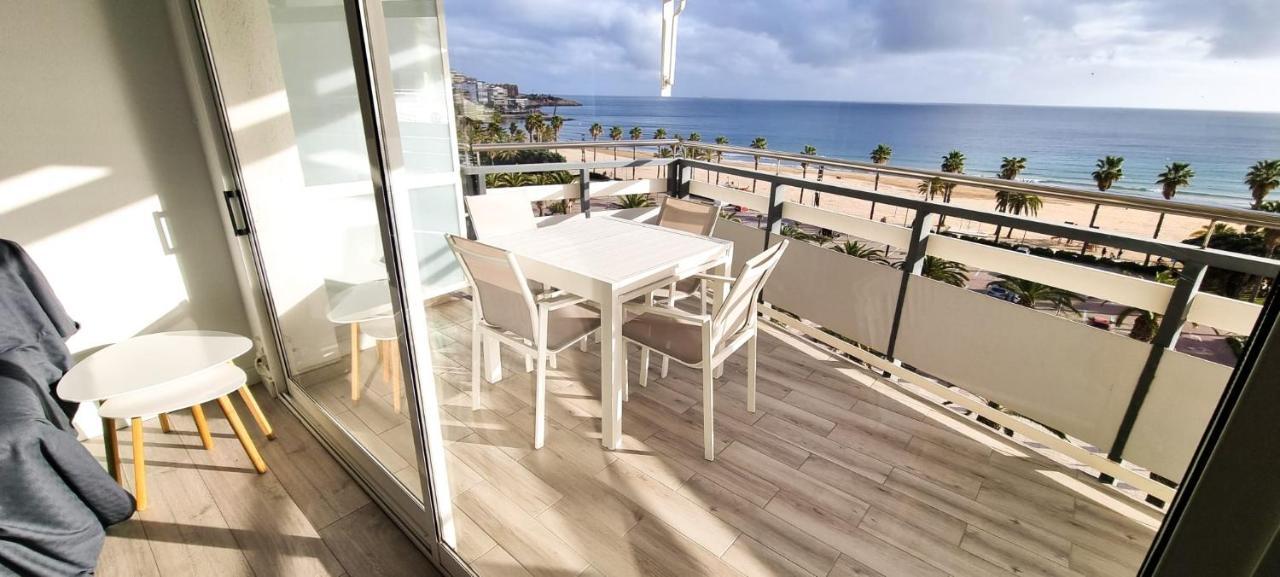 Fantastic Sea View On The Beach 萨洛 外观 照片